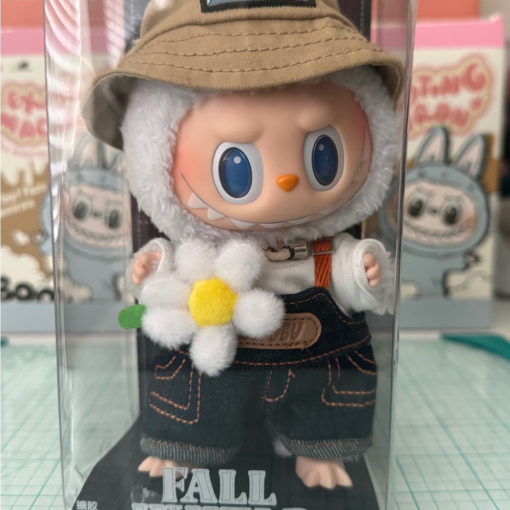 Fall in Wild Labubu - Picture 2 of 7
